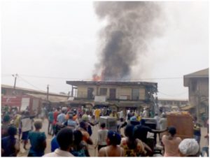 Kumba population storm market to help put out fire