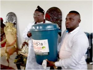  Nfon Mukete IV hands over water point to Kumba I Mayor